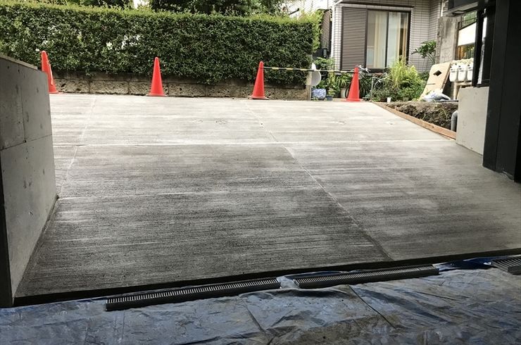 施工中